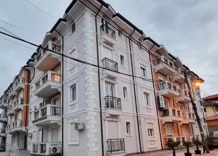 Comfort Rooms Gjuhadol